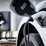OSRAM le conecta con el futuro de la conducción con sus nuevos cables de carga para vehículos eléctricos BATTERY charge